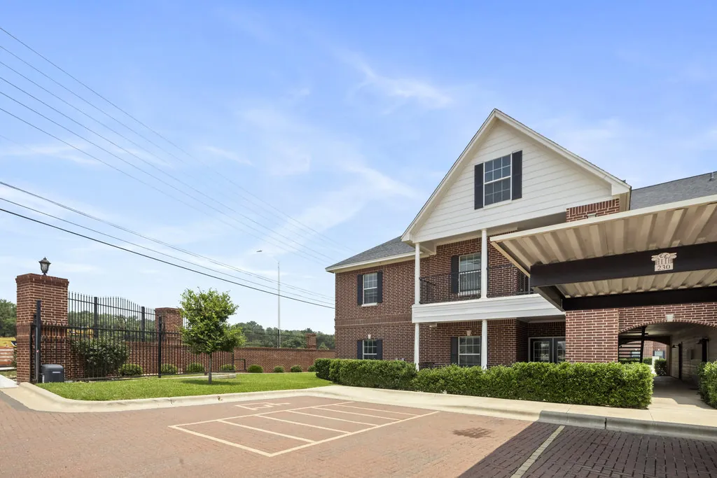 Colonial Crossing photo 3