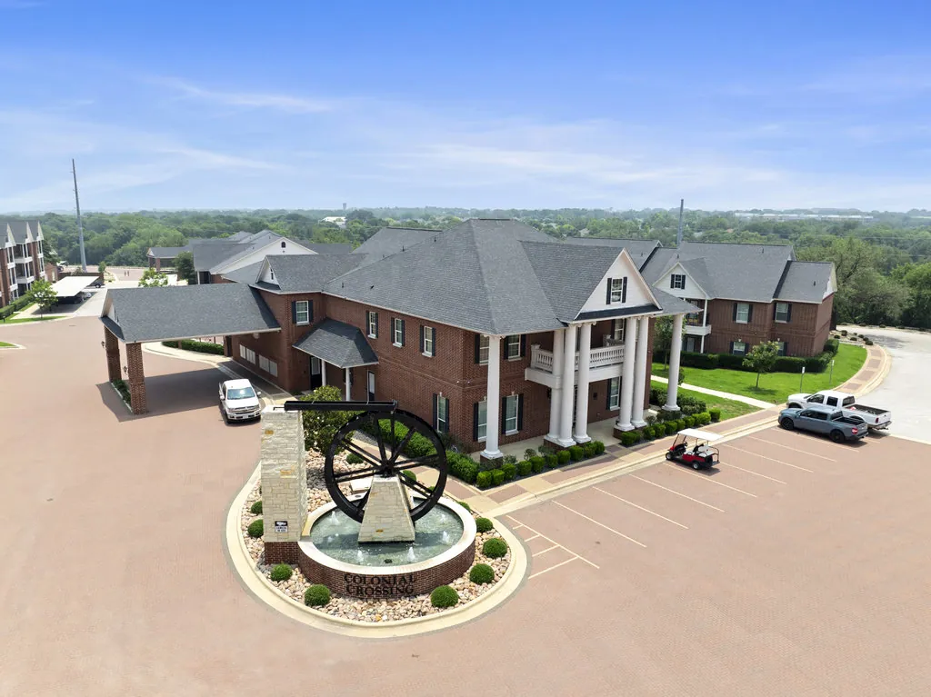 Colonial Crossing photo 9