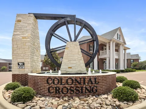 Colonial Crossing photo 6