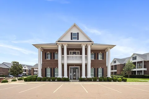 Colonial Crossing photo 7