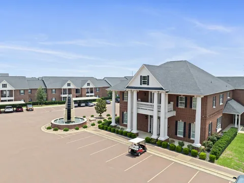 Colonial Crossing photo 10