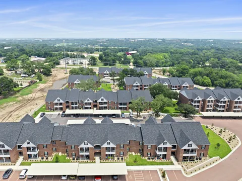 Colonial Crossing photo 19