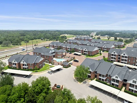 Colonial Crossing photo 20